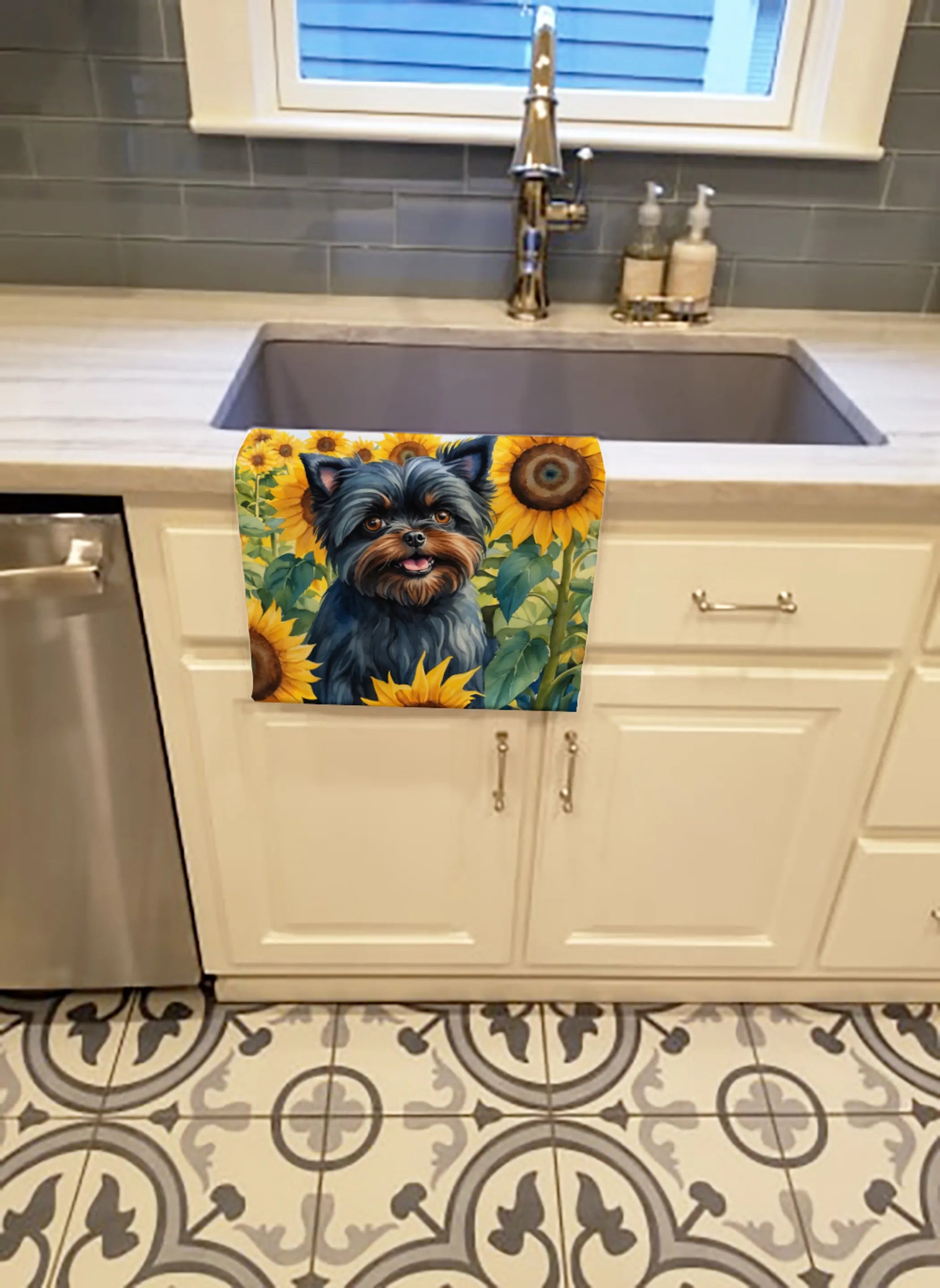 In Sunflowers Kitchen Towel - Size: 25HX15W | Pack Of: 1 | Collection name: In sunflowers